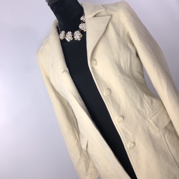 Fabulous Cream Coat 💋 - Picture 1 of 4